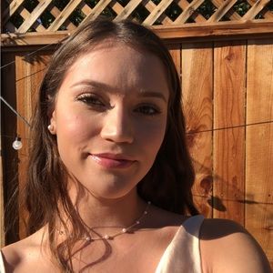 Meet your Posher, Hannah